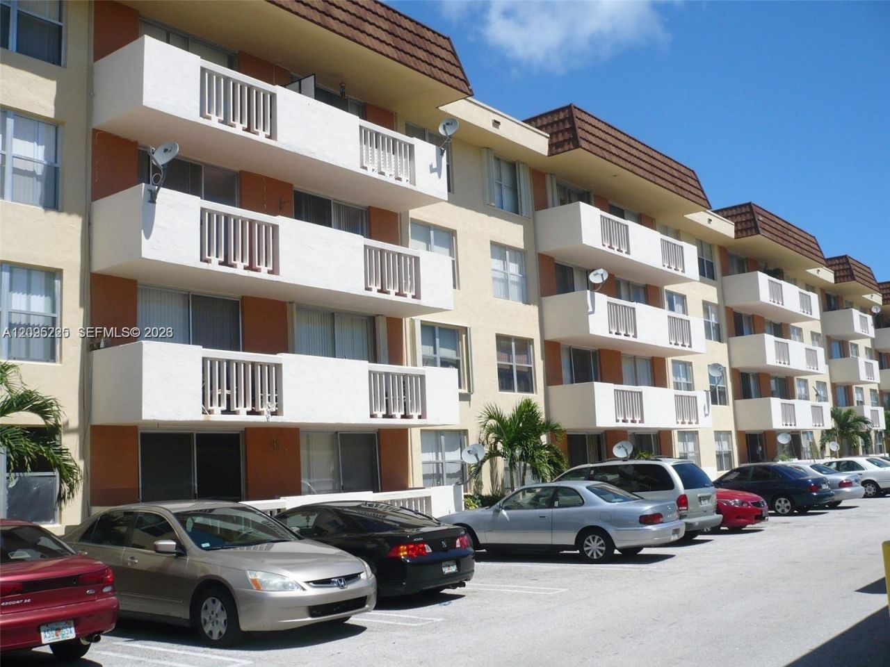 1800 Sans Souci Blvd, Unit 316, North Miami, FL 33181 Photo