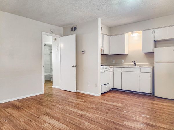 924 E Dean Keeton ST, Unit 222, Austin, TX 78705