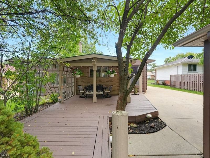 7386 Meadow Lane , Parma, OH 44134 Photo 8