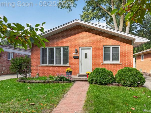 19361 Saint Francis Street, Livonia, Mi 48152