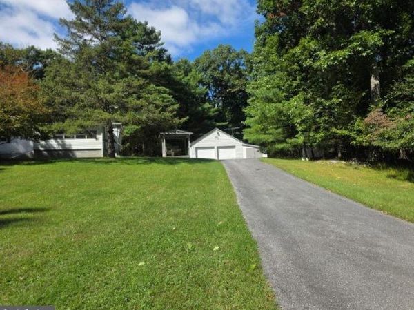 3735 CORLS RIDGE ROAD , FAYETTEVILLE, PA 17222