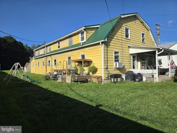 126 COLLEGE AVENUE, MILROY, PA 17063