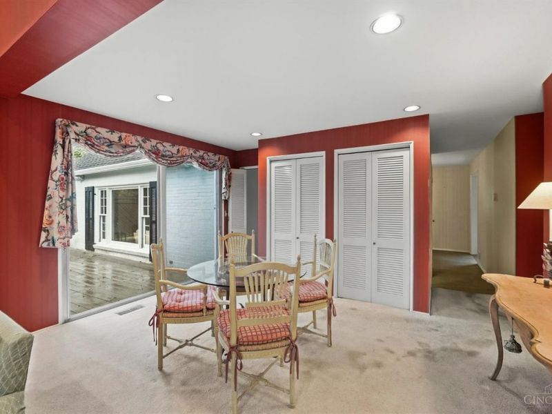 8430 Susann Lane, Cincinnati, OH 45215 Photo 10