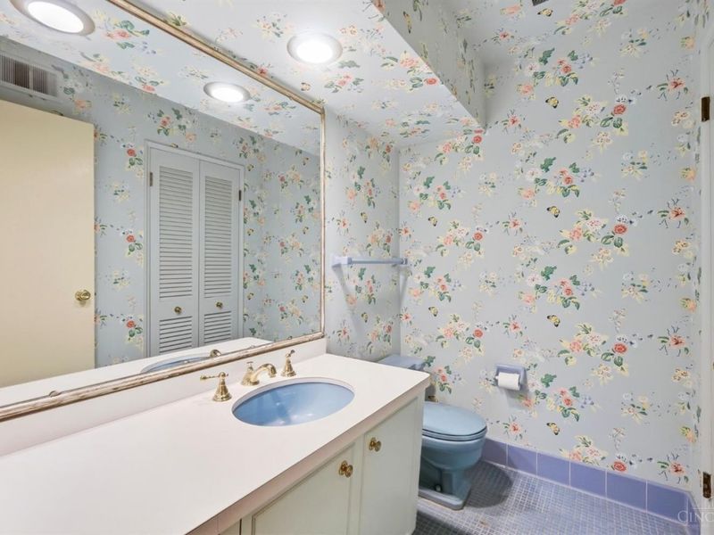 8430 Susann Lane, Cincinnati, OH 45215 Photo 20
