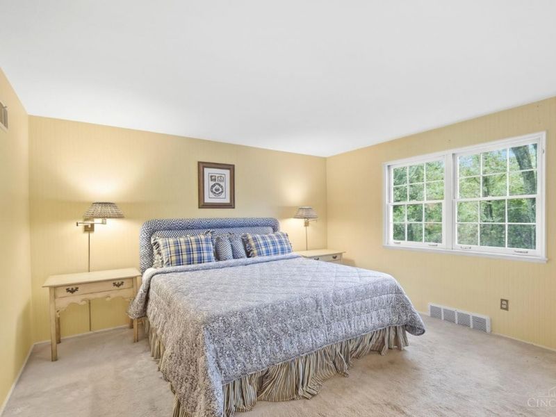 8430 Susann Lane, Cincinnati, OH 45215 Photo 24