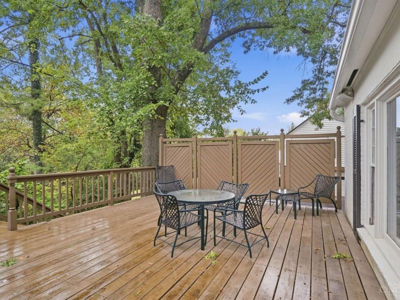 8430 Susann Lane, Cincinnati, OH 45215 Photo 37