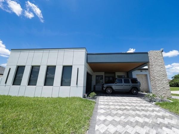 910 NE 38th AVE , CAPE CORAL, FL 33993