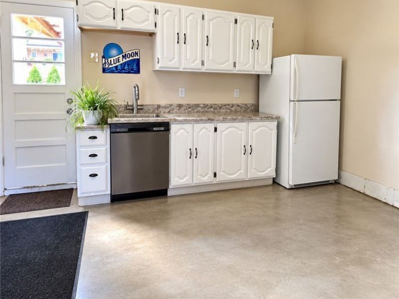 578 W Como Street, Struthers, OH 44471 Photo 23