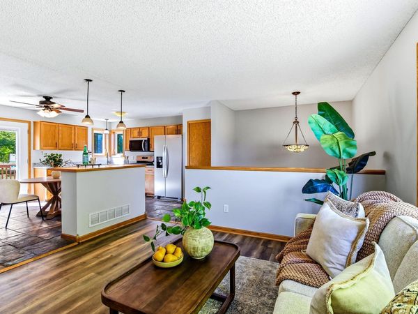 332 Orchard Parkway W, Shakopee, MN 55379