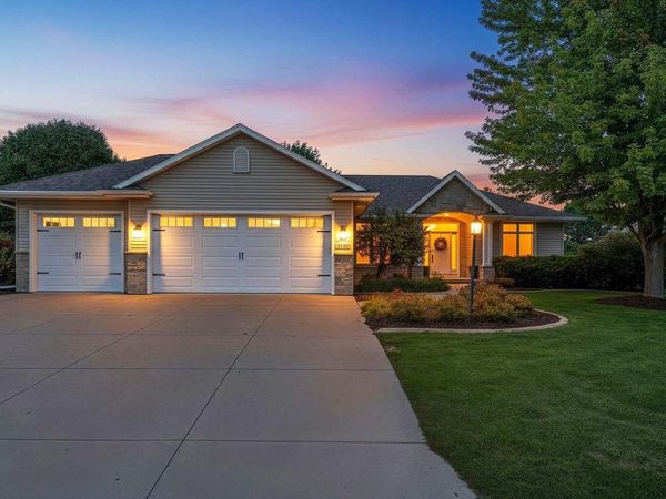 W2562 FONTANA WAY, Appleton, WI 54915