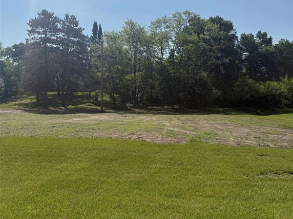 3141 Hastings Way, Eau Claire, WI 54703