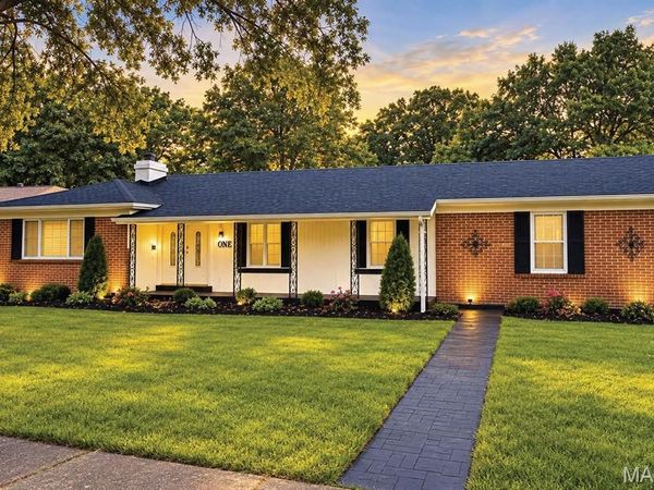 4097 Del Lago Drive, Florissant, MO 63034