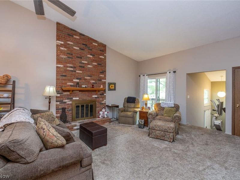 768 Kirkwall Drive , Unit BLDG 42-G, Akron, OH 44321 Photo 3