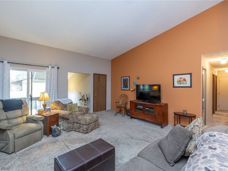 768 Kirkwall Drive , Unit BLDG 42-G, Akron, OH 44321 Photo 8