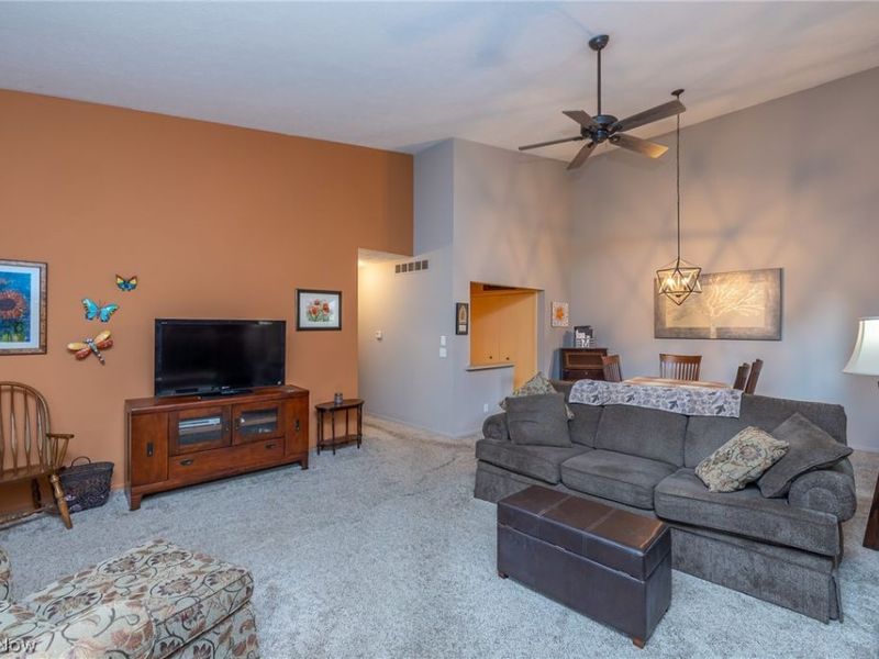 768 Kirkwall Drive , Unit BLDG 42-G, Akron, OH 44321 Photo 9