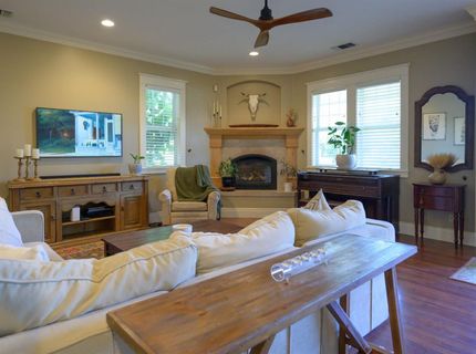 1010 Bidwell St, Folsom, CA 95630 Photo