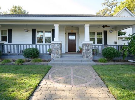 1010 Bidwell St, Folsom, CA 95630 Photo
