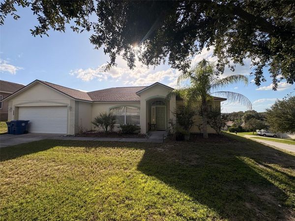 608 GENTLE BREEZE DRIVE , MINNEOLA, FL 34715