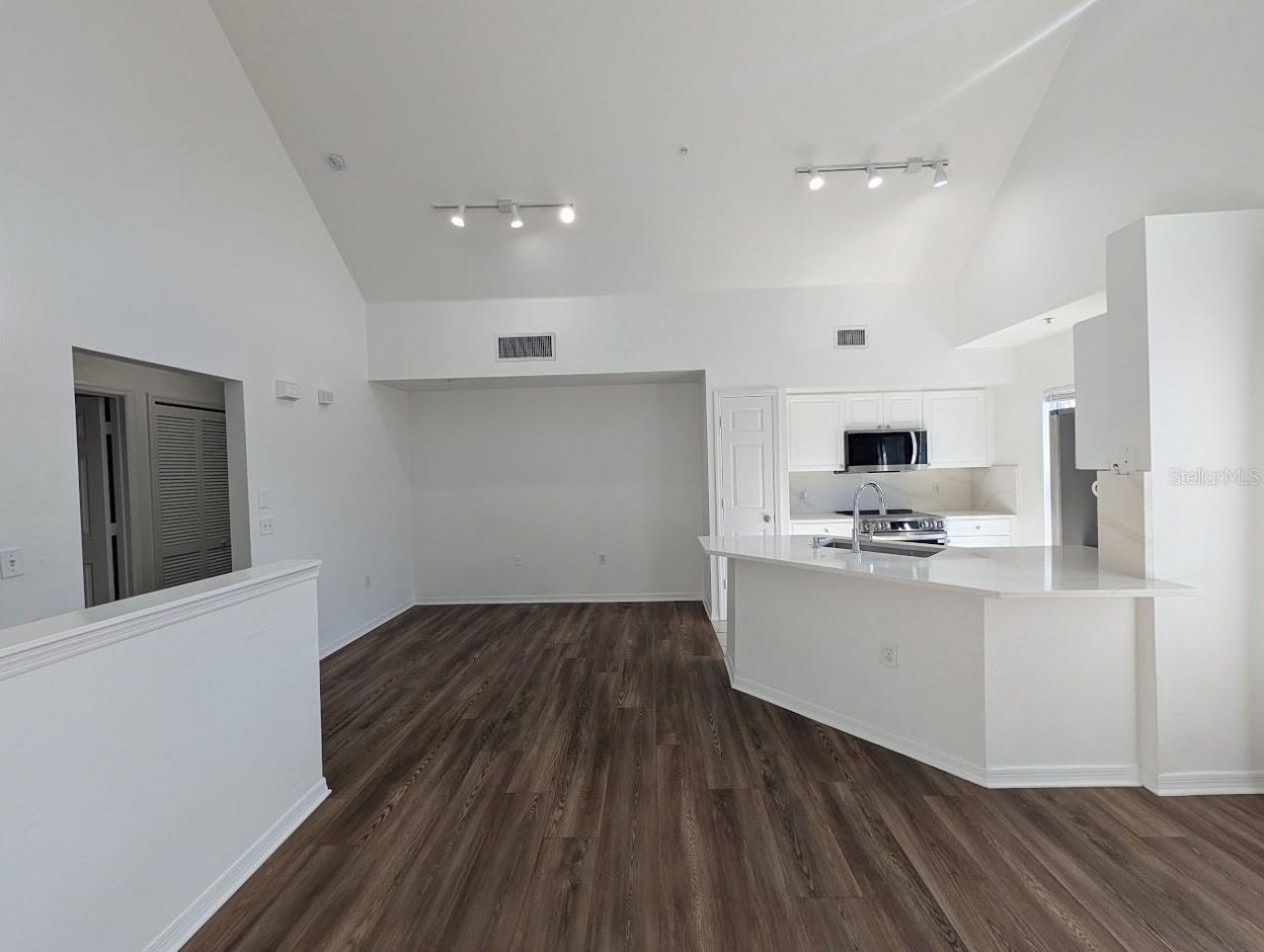 5691 Bidwell Parkway, Unit 201, Sarasota, FL 34233 Photo