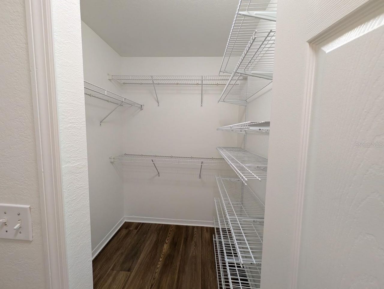 5691 Bidwell Parkway, Unit 201, Sarasota, FL 34233 Photo