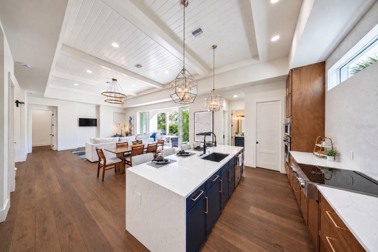2420 Floyd Street, Sarasota, FL 34239 Photo