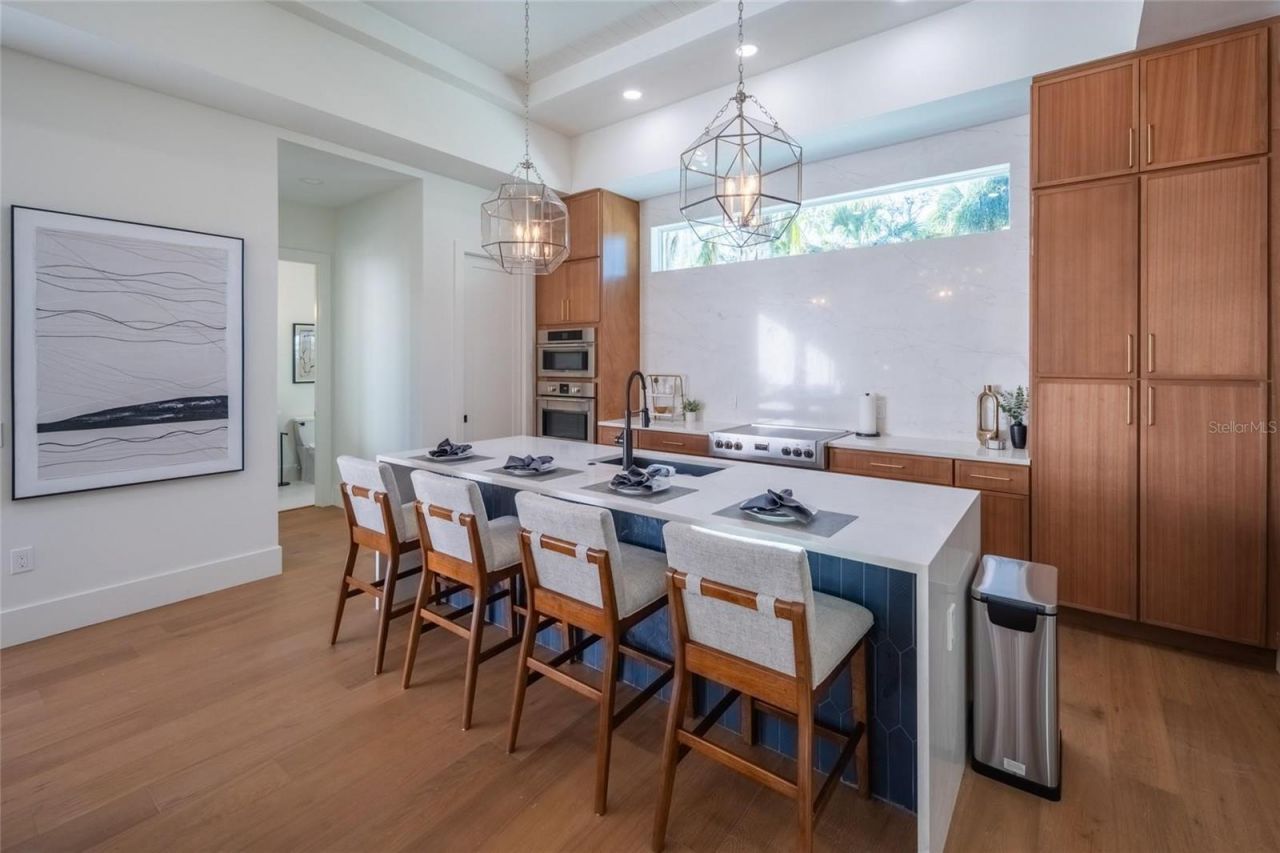 2420 Floyd Street, Sarasota, FL 34239 Photo