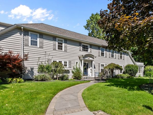 195 Maple Hill Road, Glencoe, IL 60022