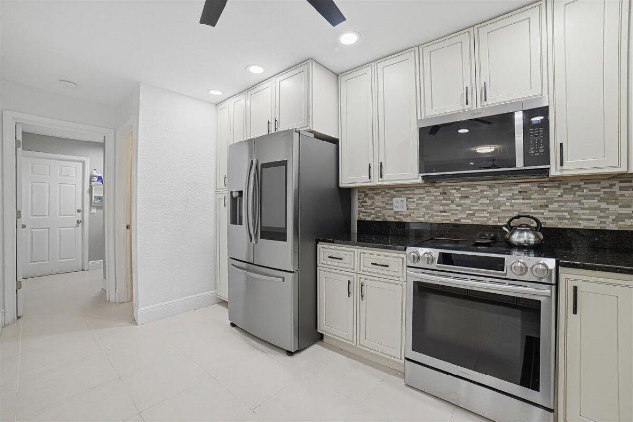 9642 NW 1st Place, Coral Springs, FL 33071 Photo
