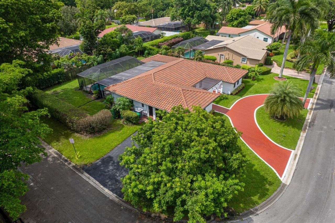 9642 NW 1st Place, Coral Springs, FL 33071 Photo