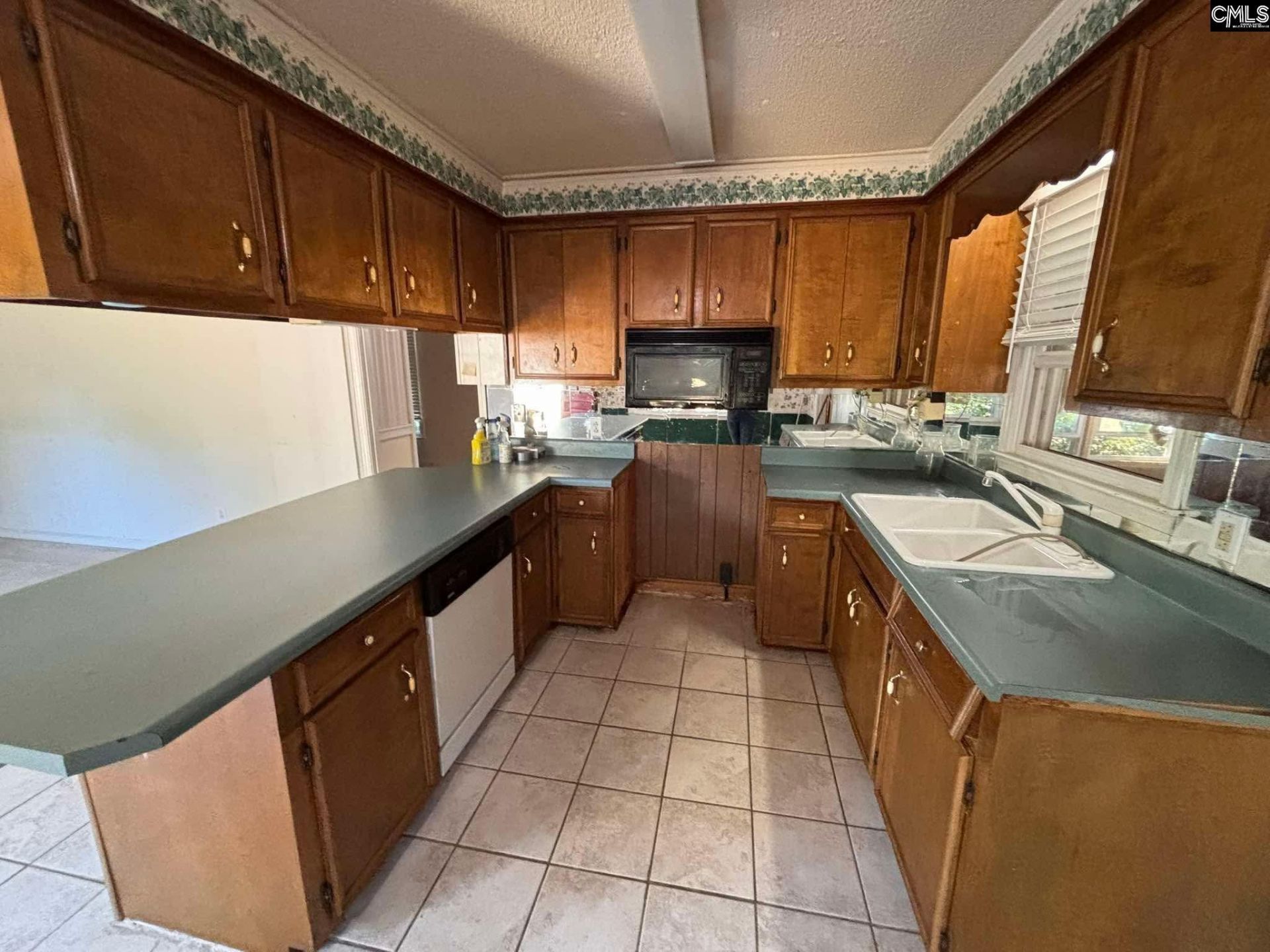 521 Cedarwood Dr Photo 4