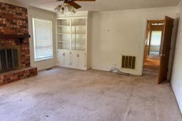 521 Cedarwood Dr photo 4