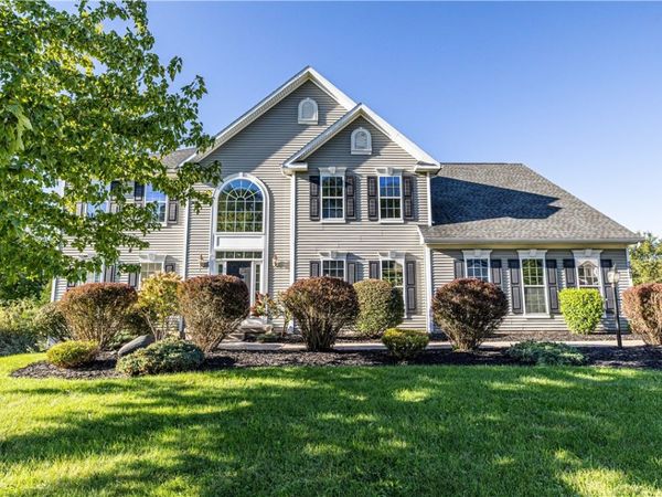 7942 Shire Lane , Victor, NY 14564