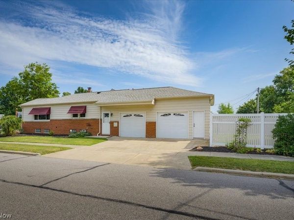 32204 Glen Arden Drive , Willowick, OH 44095