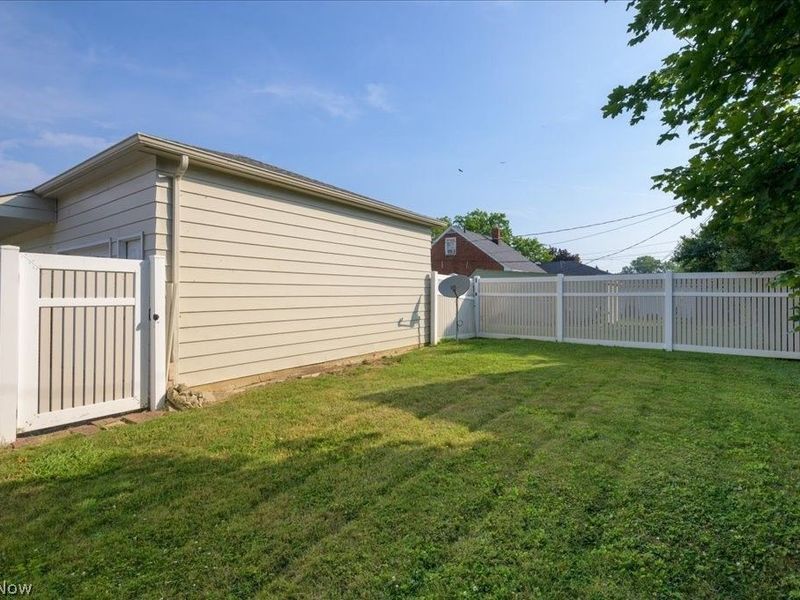 32204 Glen Arden Drive, Willowick, OH 44095 Photo 6