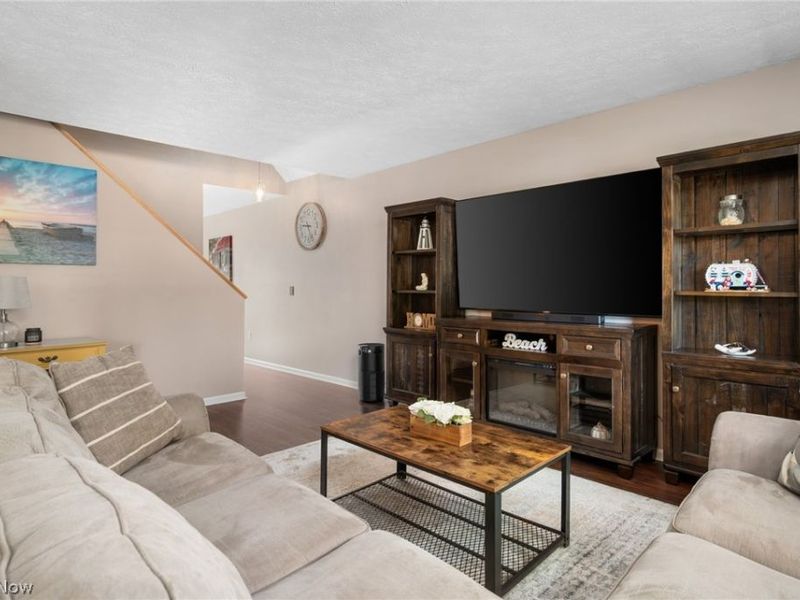 1254 Village, Tallmadge, OH 44278 Photo 10