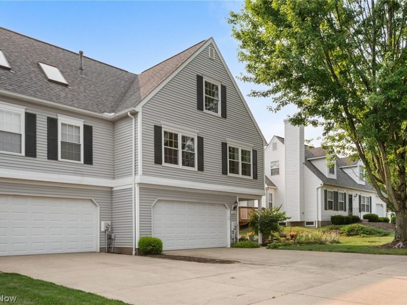 1254 Village, Tallmadge, OH 44278 Photo 2