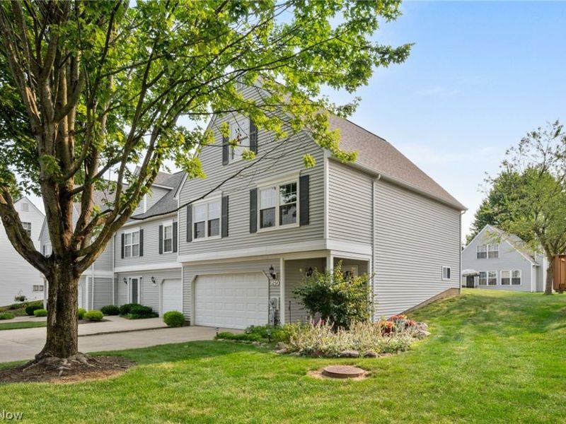 1254 Village, Tallmadge, OH 44278 Photo 3
