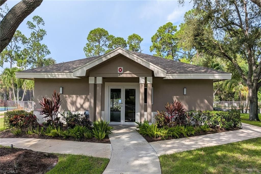 379 Dover Pl , Unit 6-603, Naples, FL 34104 Photo