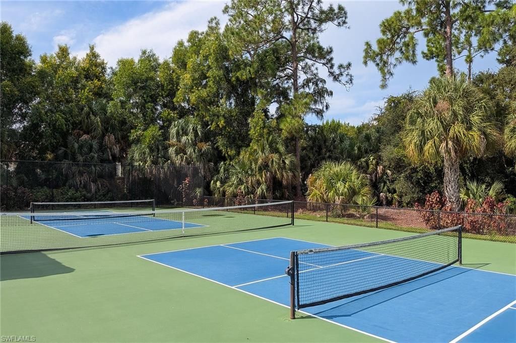 379 Dover Pl , Unit 6-603, Naples, FL 34104 Photo