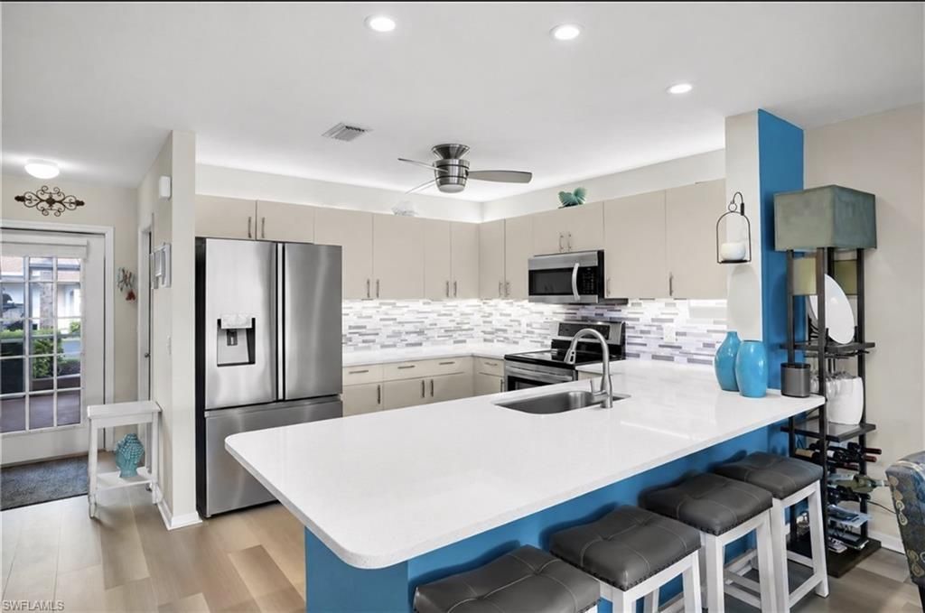 379 Dover Pl , Unit 6-603, Naples, FL 34104 Photo