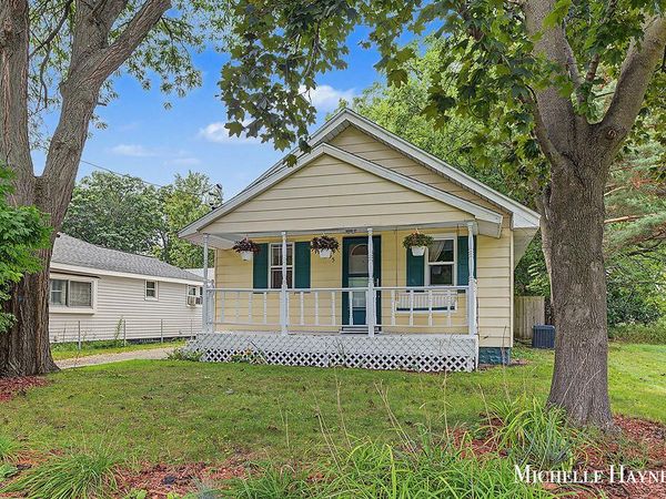 5055 Haughey Avenue SW, Wyoming, MI 49548