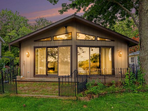 8153 W Long Lake Drive, Kalamazoo, MI 49048