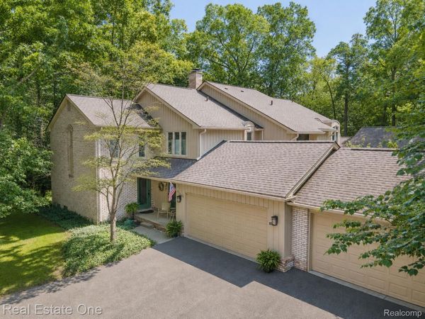 1361 Knollcrest Circle, Bloomfield Township, Mi 48304