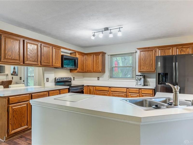 10231 Simms Station Road, Washington Township, OH 45458 Photo 12