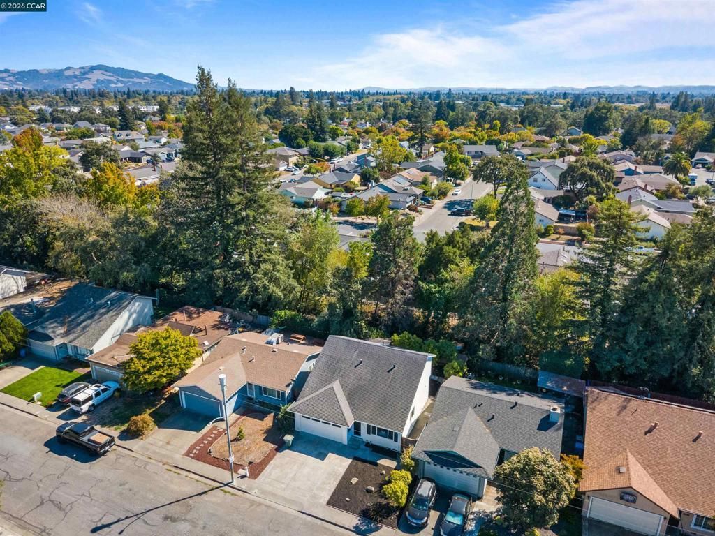 1898 Greeneich Ave, Santa Rosa, CA 95401 Main Photo