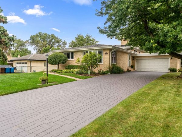 12449 S Mcvickers Avenue, Palos Heights, IL 60463