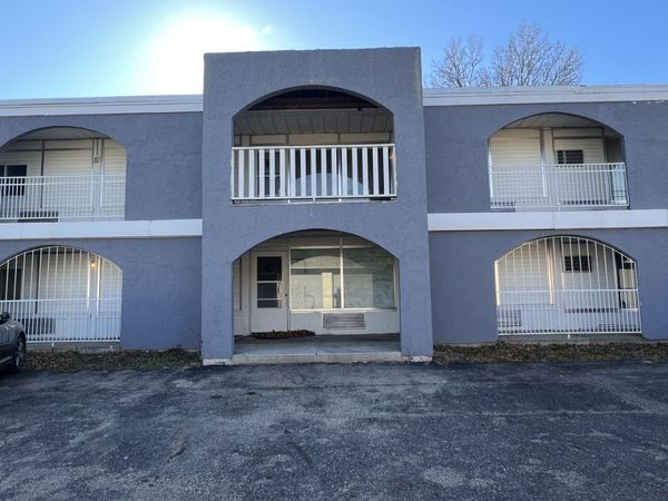 1231 N Galena Avenue , Unit 102, Dixon, IL 61021