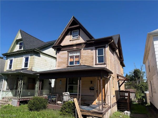 1407 Oregon Avenue , Steubenville, OH 43952