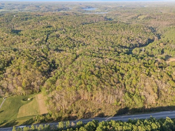 8 Rippy Ridge Rd, Normandy, TN 37360