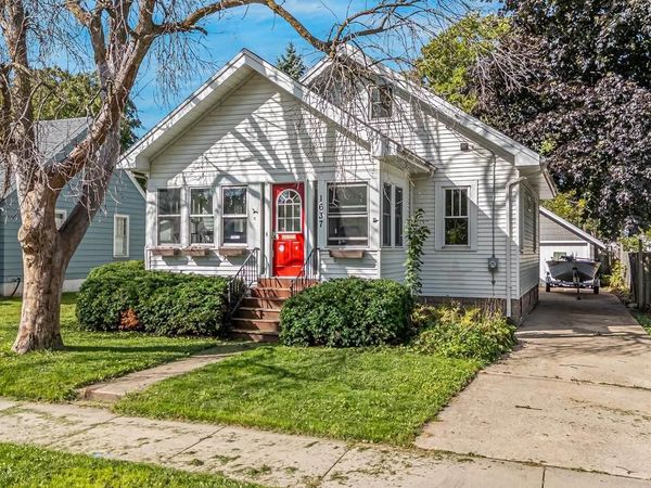 1637 ONTARIO STREET, Oshkosh, WI 54901